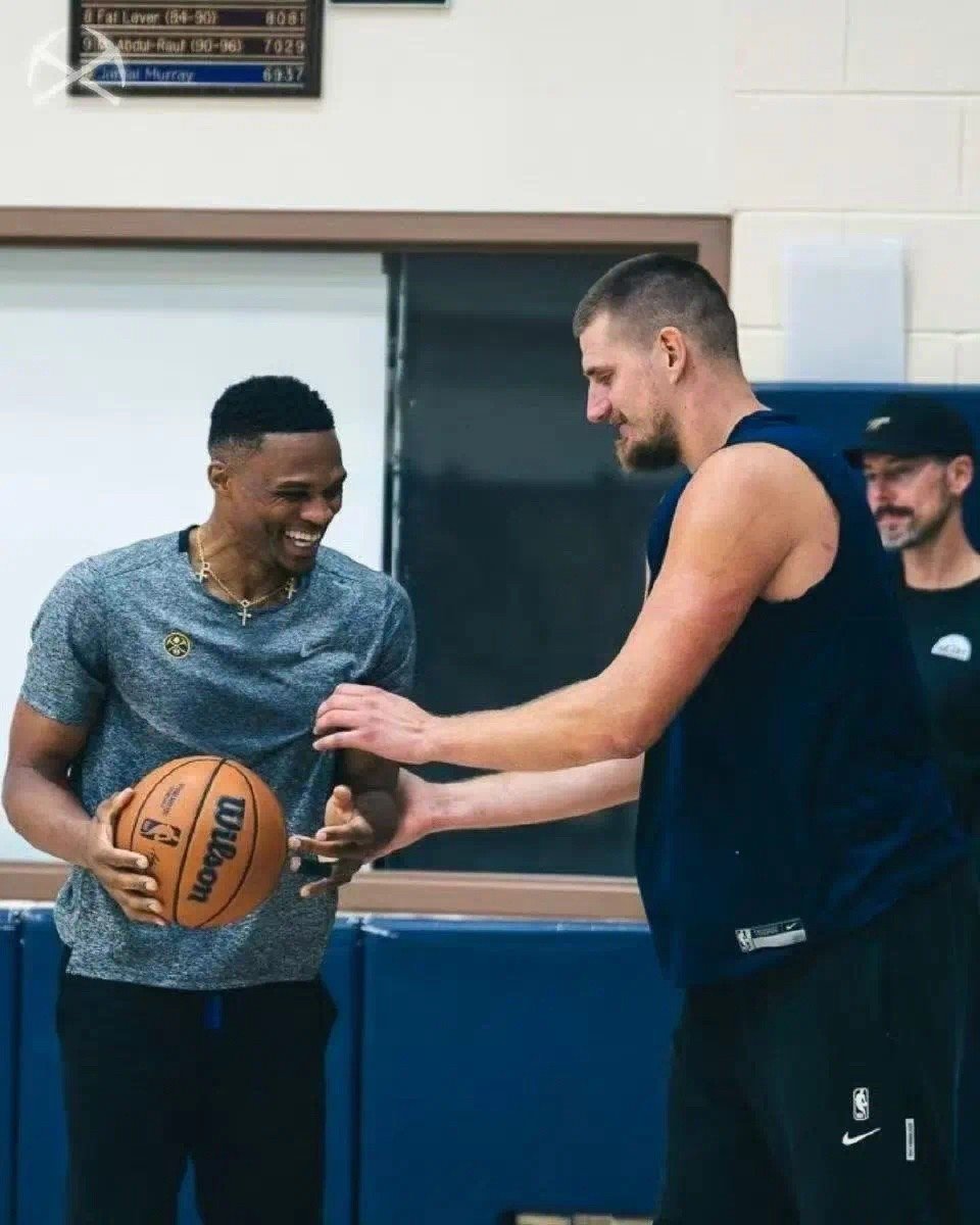 亚冠赛程吃紧，洛杉矶快船清晨强势反弹，态度坚定，赛程密集仍需轮换 