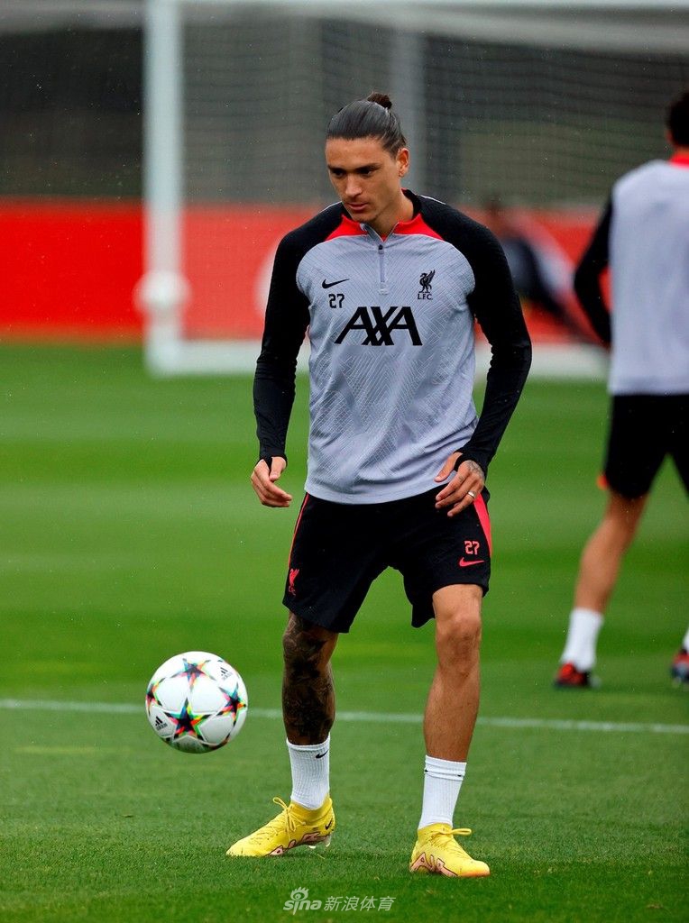 利物浦发布备战花絮;今夜门线救险;社区盾任务艰巨;纪律约束更严格 利物浦发布备战花絮;今夜门线救险;社区盾任务艰巨;纪律约束更严格