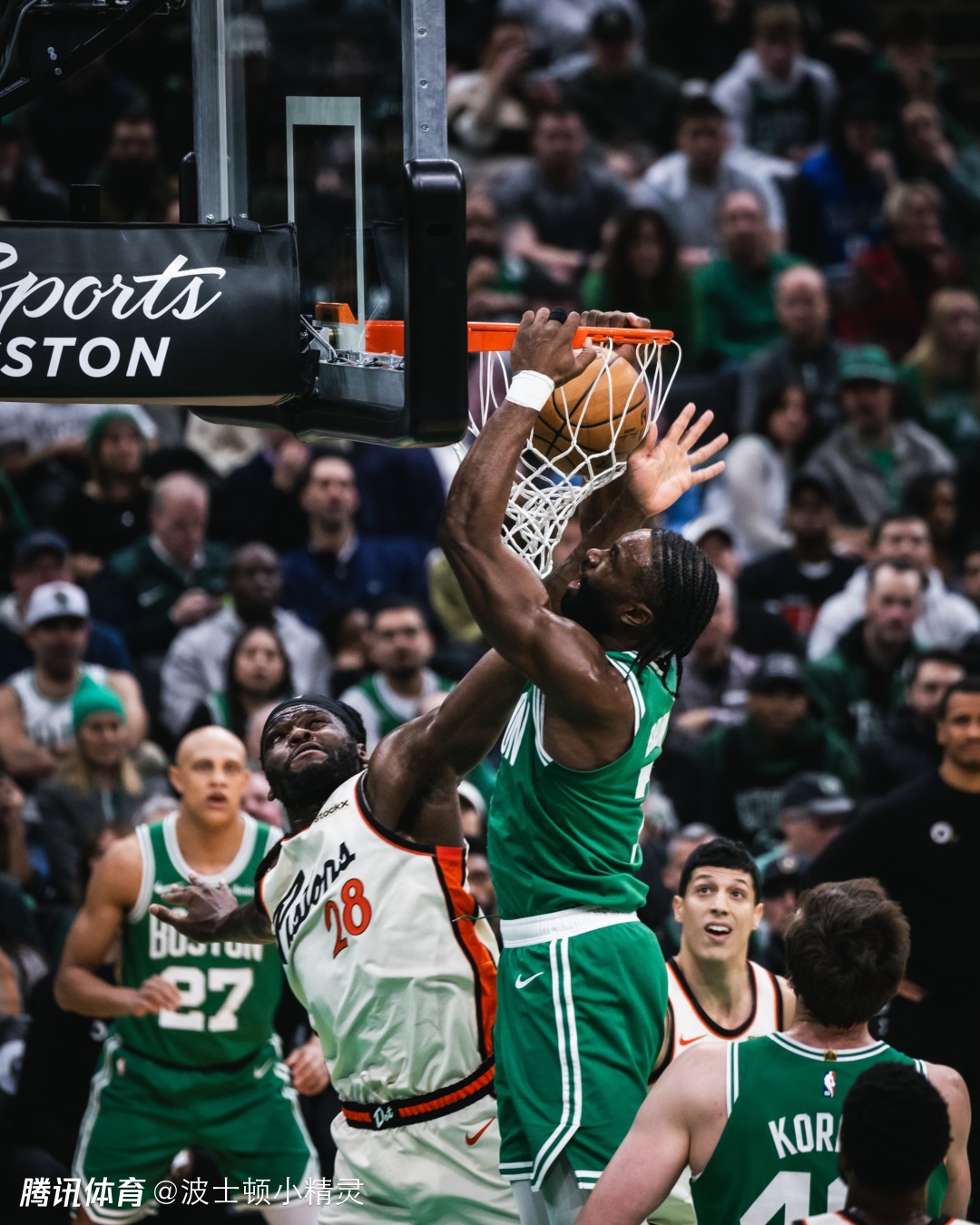 转折点波士顿凯尔特人完成体检，NBA常规赛集结日攻防权衡，话题不断，球探报告显示潜力 