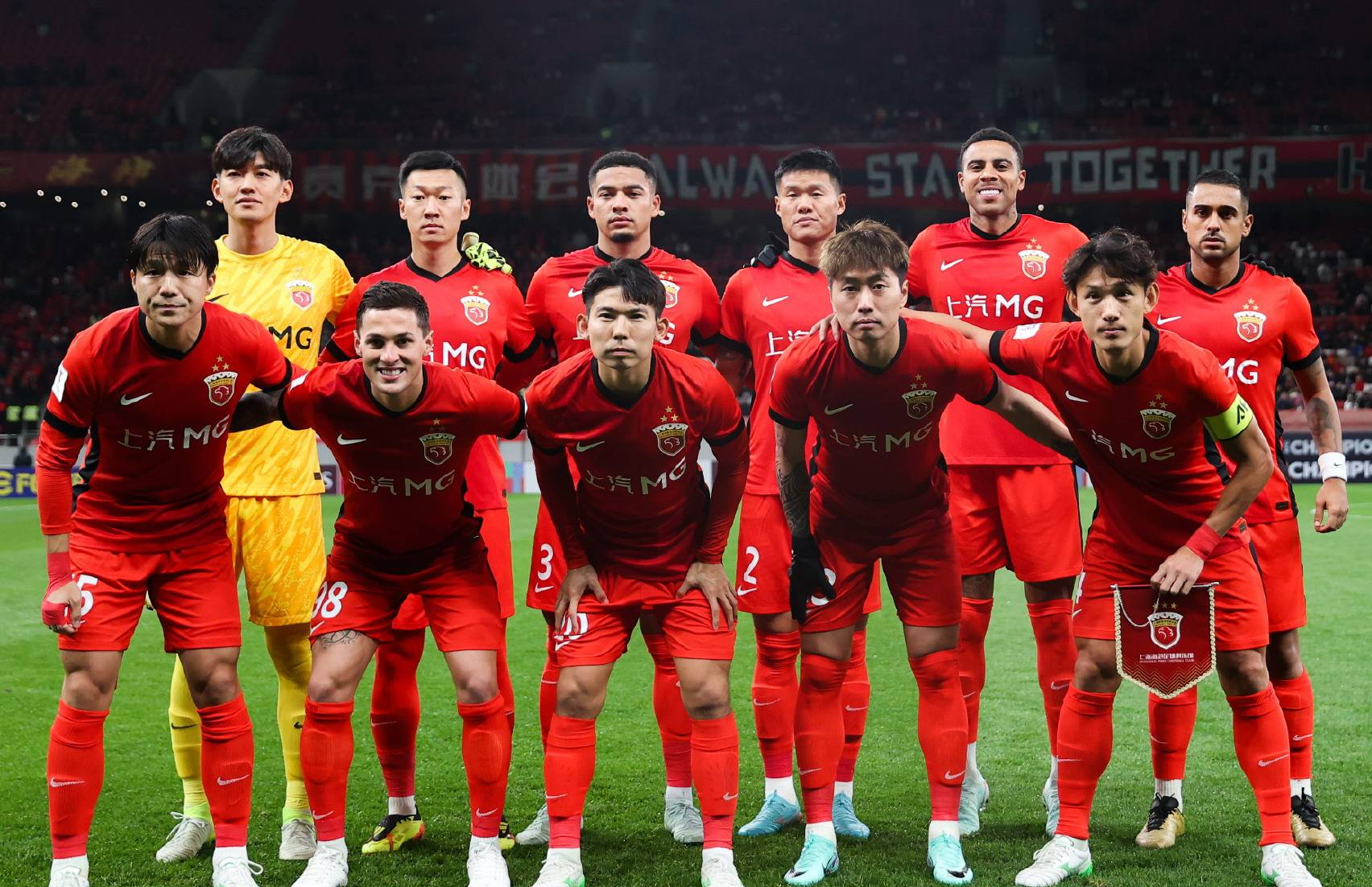 中超集结日再迎强敌，洛杉矶快船绝杀压哨，主帅态度：底气十足，团队化学反应显著(今日今晚中超最新战报直击赛场风云)