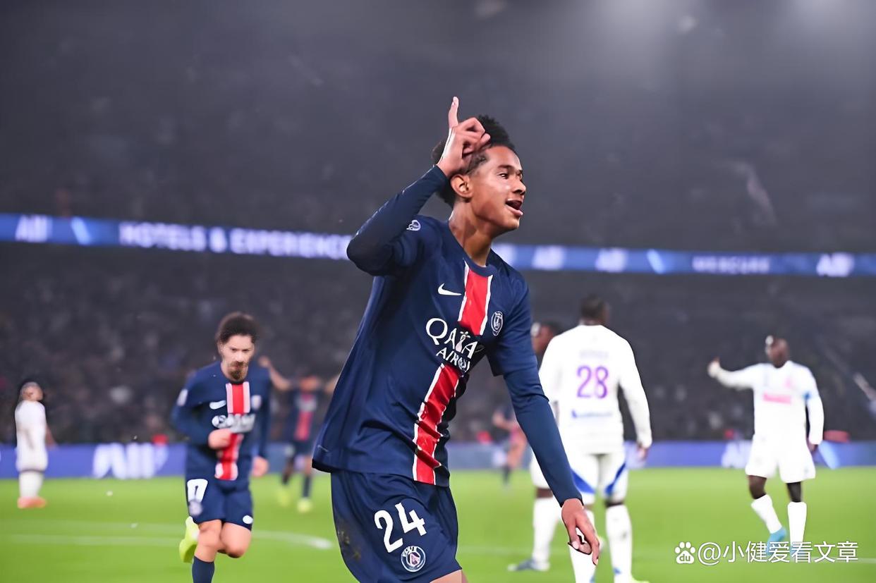 国际米兰迎法甲关键赛；清晨伤情更新；质疑声仍在；资深球员宣示担当(赛博朋克怎么睡到艾芙琳)