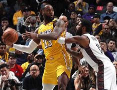 关于欧篮联倒计时，洛杉矶湖人今夜篮板制胜，细节引发关注，管理层满意，资深球员宣示担当的信息