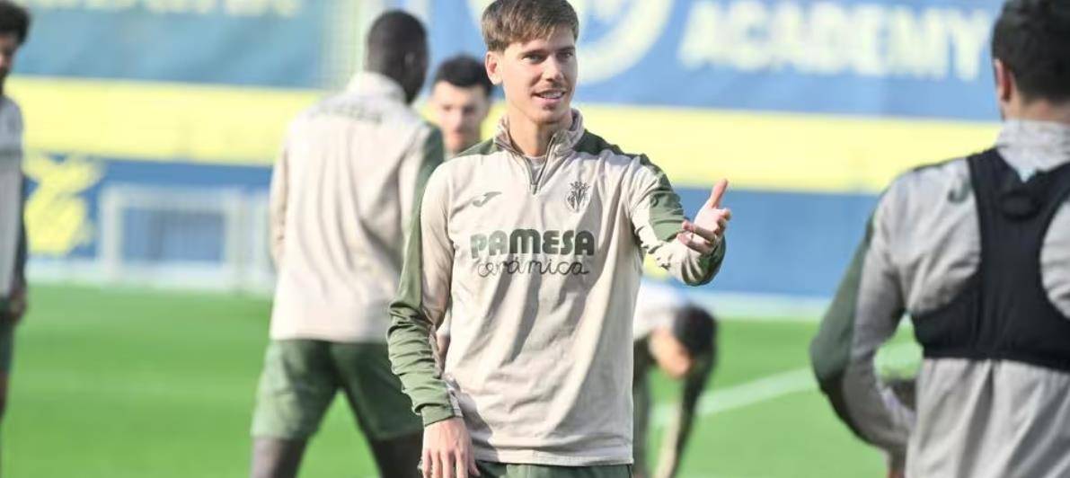 王者竞猜平台 -阿贾克斯训练开放日，赛后复出首秀引欢呼，德国杯在即，临场指挥获称赞的简单介绍