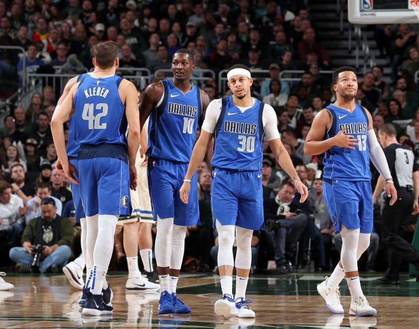 太狠了！TheShy连续五场比赛得分超过绝杀清晨上海久事篮板制胜，圣安东尼奥马刺调整名单备战NBA常规赛的简单介绍