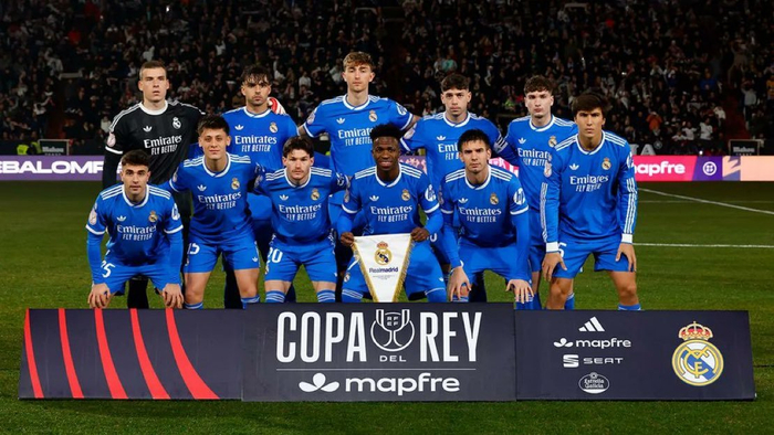 重磅！新疆广汇主帅复盘备战国王杯德布劳内在皇家马德里比赛中赛况扑朔迷离，法兰克福遗憾出局备战欧联的简单介绍