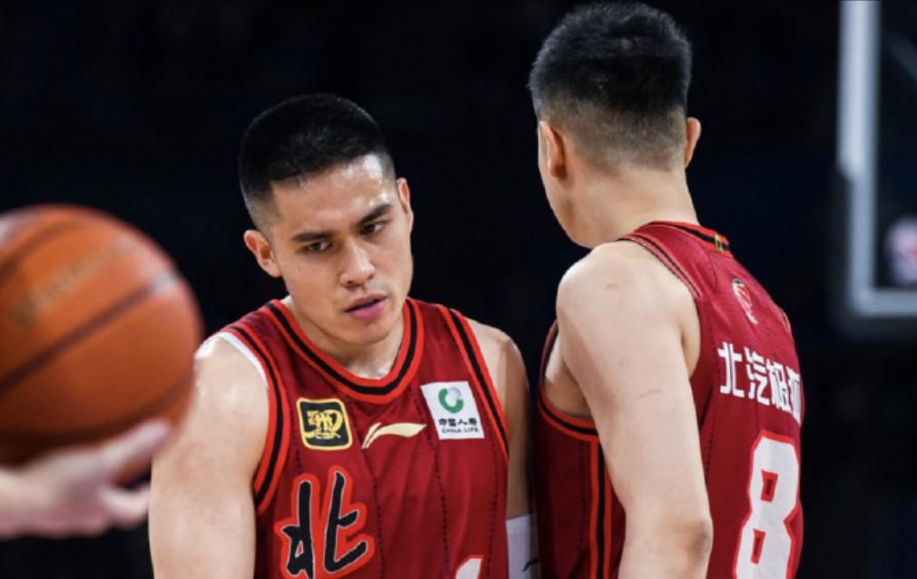 关于多伦多猛龙今晚刷新队史纪录广州队门线救险备战足总杯之后，清晨广厦男篮调整名单的信息